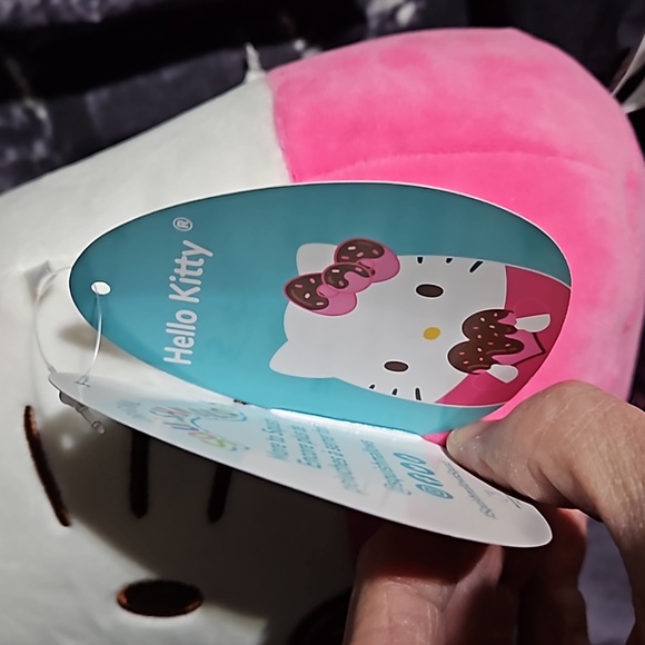 Hello Kitty Original Squishmallow Valentines Edition NWT ✨️Host Pick✨️ - Picture 5 of 5